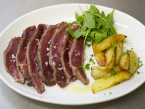 La Tagliata, la Fiorentina, la Costata, sono i piatti di carne tipici della nostra cucina